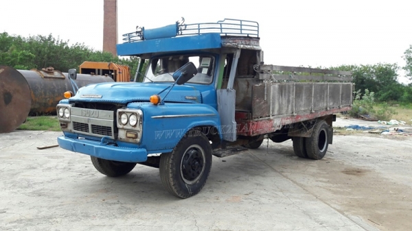 รถหัวยาวยี่ห้ออีซูซุ  พวงมาลัยเพาเวอร์   ขนาด 165 แรงม้า