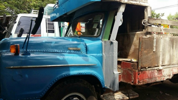 รถหัวยาวยี่ห้ออีซูซุ  พวงมาลัยเพาเวอร์   ขนาด 165 แรงม้า