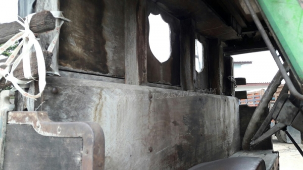 รถหัวยาวยี่ห้ออีซูซุ  พวงมาลัยเพาเวอร์   ขนาด 165 แรงม้า