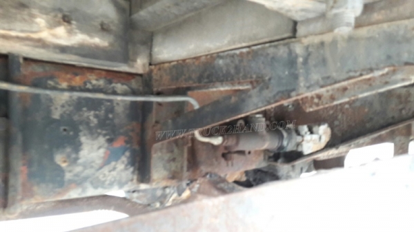 รถหัวยาวยี่ห้ออีซูซุ  พวงมาลัยเพาเวอร์   ขนาด 165 แรงม้า