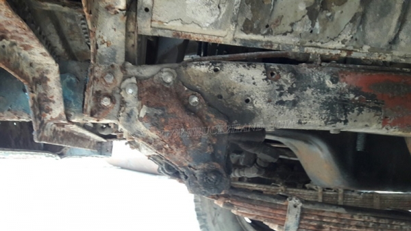 รถหัวยาวยี่ห้ออีซูซุ  พวงมาลัยเพาเวอร์   ขนาด 165 แรงม้า