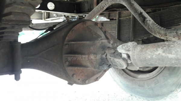 รถหัวยาวยี่ห้ออีซูซุ  พวงมาลัยเพาเวอร์   ขนาด 165 แรงม้า