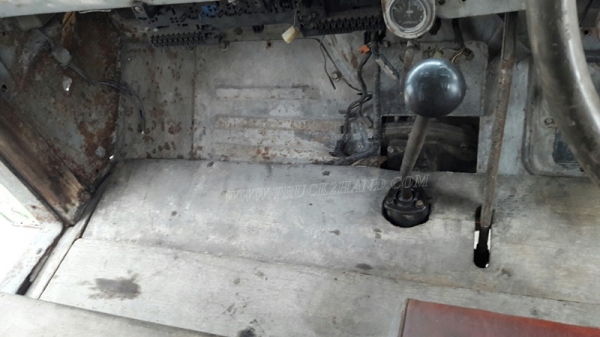 รถหัวยาวยี่ห้ออีซูซุ  พวงมาลัยเพาเวอร์   ขนาด 165 แรงม้า