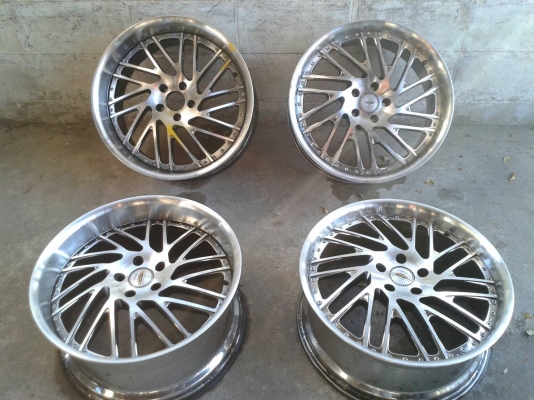 ขอบ20นิ้ว5รู114 น.ตื้น 8.5 ล.ลึก 9.5 ชุดนี้ ราคา 8000 บาท