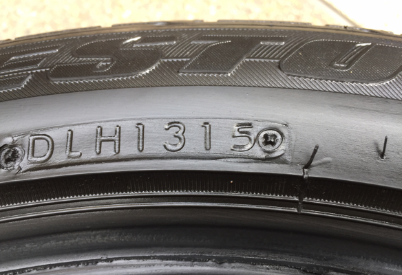 ยาง Bridgestone 235 45 18 ปี15 พร้อมใช้งาน ราคาไม่แพง ยาง Bridgestone 235 45 18 ปี15 พร้อมใช้งาน ราคาไม่แพง