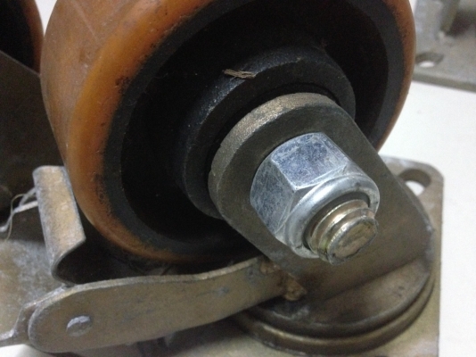 ลูกล้อยูริเทน 4 นิ้ว มือ2