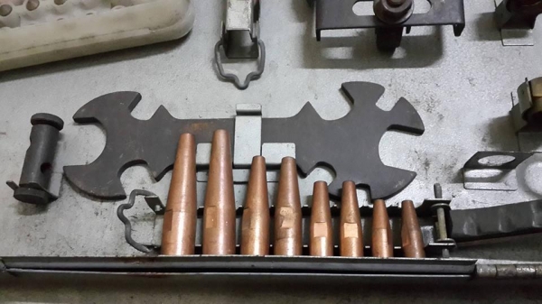 ชุดหัวงานเชื่อม ตัด เผา งานเก่า กล่องเป็นโลหะ