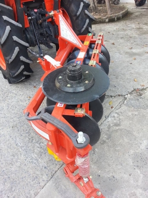 คูโบต้า L3608DT 4 WD ใบมีดดันหน้า ผานหลังใหม่ สภาพดีลุยงานได้เลยครับ