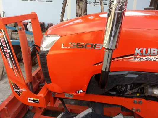 คูโบต้า L3608DT 4 WD ใบมีดดันหน้า ผานหลังใหม่ สภาพดีลุยงานได้เลยครับ