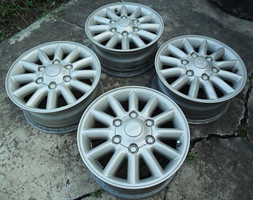 แม็กกระบะขอบ15 เอนไกแท้ 6รู139สีสวยๆ สภาพใหม่ (4วง4,500)