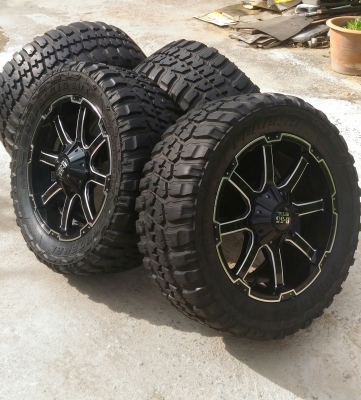 ขาย ยาง Mud 33 ขอบ 20 พร้อมล้อ สวยๆ ขาย ยาง Mud 33 ขอบ 20 พร้อมล้อ สวยๆ