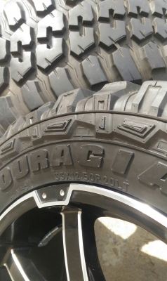 ขาย ยาง Mud 33 ขอบ 20 พร้อมล้อ สวยๆ ขาย ยาง Mud 33 ขอบ 20 พร้อมล้อ สวยๆ