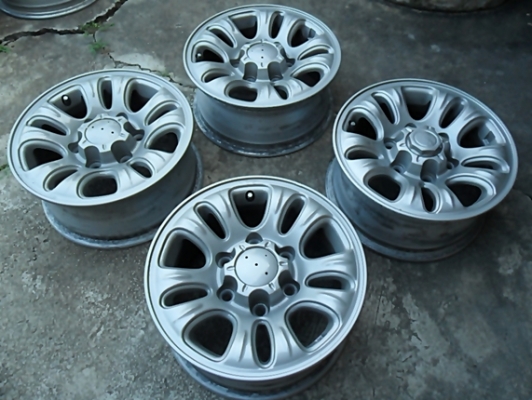 แม็กกระบะขอบ15 เอนไกแท้ 6รู139 สีสวย สภาพดี (4วง3,500)