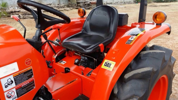 ขาย L3608SP ใบดันหน้า ผานหลัง รถ550ชั่วโมง สภาพ90\% เดิมๆจากโรงงานเรยคับ