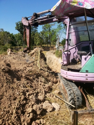 ขายเหมาแบคโฮเที่ยบเท่า PC 30 หัวเจาะ บุ้งกี รถเทลนเลอร์หกล้อ