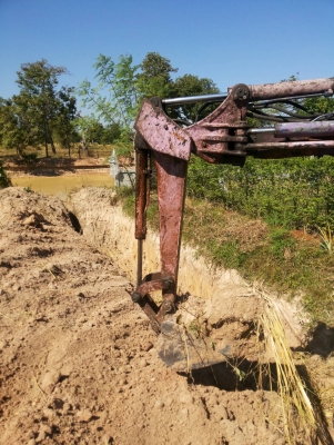 ขายเหมาแบคโฮเที่ยบเท่า PC 30 หัวเจาะ บุ้งกี รถเทลนเลอร์หกล้อ