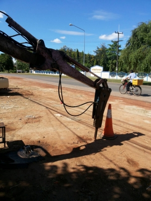 ขายเหมาแบคโฮเที่ยบเท่า PC 30 หัวเจาะ บุ้งกี รถเทลนเลอร์หกล้อ