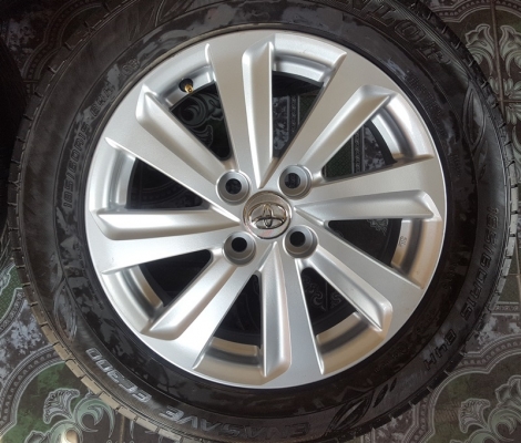 ขายล้อTOYOTA New VIOS ยางปี 14 4 ล้อ