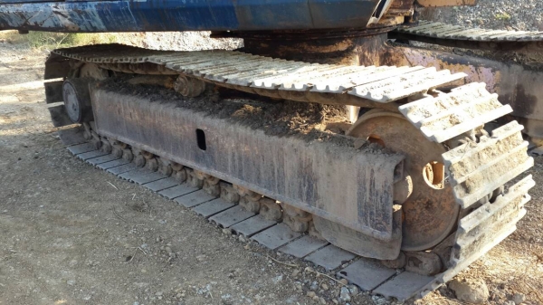 ขายด่วน KOMATSU PC100-3 รถสภาพพร้อมใช้งาน เครื่องแน่นดีเยี่ยม ปั้มดีพร้อมทำงาน รถทำงายไม่มีโหลด เอวแน่น โซ่หนาทตัวเดินดีเยี่ยม สลักบุ๋งกี้แน่น ลูกหมากคอลโทรลทำมาใหม่ เอกสารเล่มทะเบียน