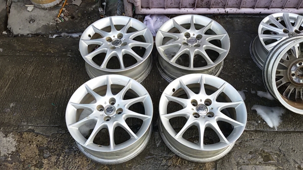 ล้อแม็ก Toyota Altis16 Vios 15-4-100 ทั้งหมด ราคา 3,200-3,800 บาท