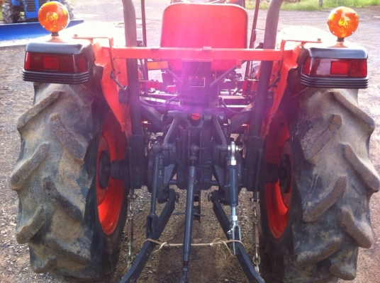 ขาย L3408 4WD รถ1000ชั่วโมง พร้อมผานหลัง.  เเละยังมีรถรุ่นอื่นๆอีกหลายรุ่น