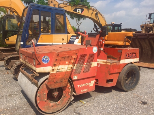 ขายรถบดสั่นสะเทือน SAKAI TW500 ขนาด 5 ตัน สภาพพร้อมใช้งาน From JAPAN ติดต่อ 063-9316985 ID LINE : 0639316985 ครับ
