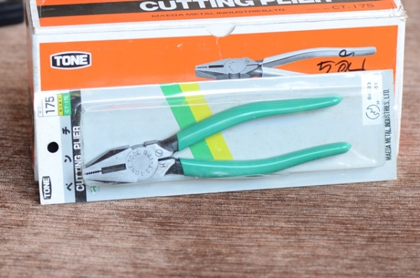 ขายคีมปากจิ้งจกTONE MADE IN JAPAN.ใหม่เก่าเก็บ