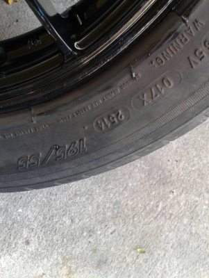 ขอบ15นิ้ว4รู100 พร้อมยาง ชุดนี้ ราคา 5800 บาท