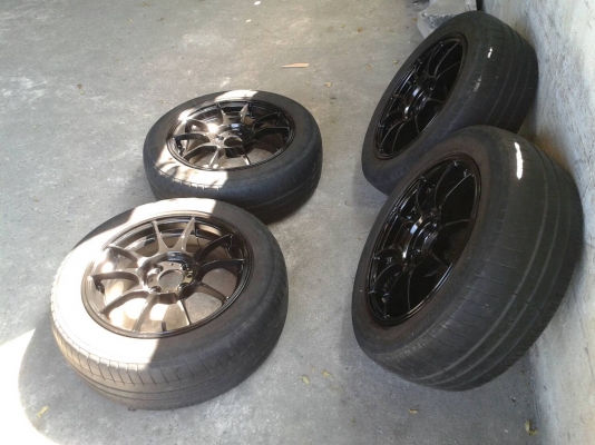 ขอบ15นิ้ว4รู100 พร้อมยาง ชุดนี้ ราคา 5800 บาท