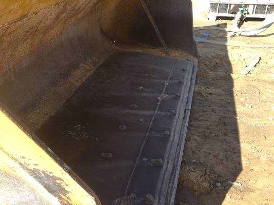 ขายรถตักล้อยางสภาพดี ราคา 450,000 บาท ขายรถตักล้อยางสภาพดี ราคา 450,000 บาท