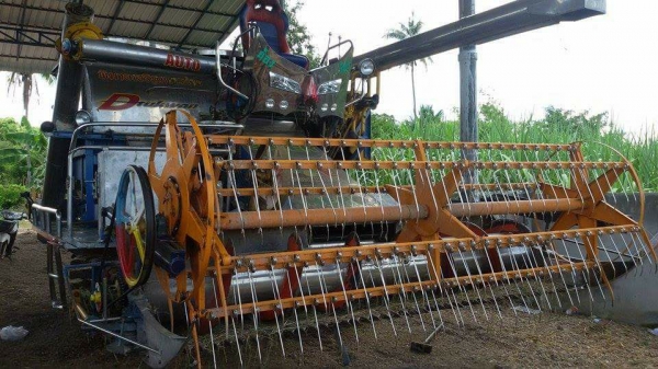 ขายรถเกี่ยวข้าว สภาพสวย ปี2015 เครื่อง260เทอร์โบ ช่วงล่างดี สภาพพร้อมใช้งาน ราคา950,000 สนใจโทร 090-8588220คุณนะ 093-3258446คุณบิว หรือเข้าดูสินค้าอื่นๆได้ที่ www.narong2truck.com หรือ www.truck.in.th/498 หรือเพจFacebook ณรงค์ ซื้อขายรถมือสอง (เว็บไซต์ส่ว