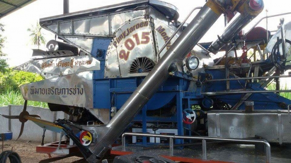 ขายรถเกี่ยวข้าว สภาพสวย ปี2015 เครื่อง260เทอร์โบ ช่วงล่างดี สภาพพร้อมใช้งาน ราคา950,000 สนใจโทร 090-8588220คุณนะ 093-3258446คุณบิว หรือเข้าดูสินค้าอื่นๆได้ที่ www.narong2truck.com หรือ www.truck.in.th/498 หรือเพจFacebook ณรงค์ ซื้อขายรถมือสอง (เว็บไซต์ส่ว ขายรถเกี่ยวข้าว สภาพสวย ปี2015 เครื่อง260เทอร์โบ ช่วงล่างดี สภาพพร้อมใช้งาน ราคา950,000 สนใจโทร 090-8588220คุณนะ 093-3258446คุณบิว หรือเข้าดูสินค้าอื่นๆได้ที่ www.narong2truck.com หรือ www.truck.in.th/498 หรือเพจFacebook ณรงค์ ซื้อขายรถมือสอง (เว็บไซต์ส่ว