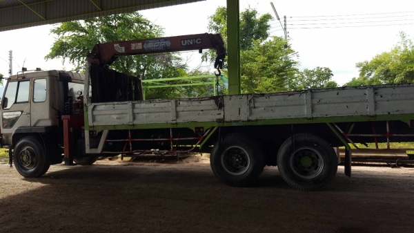 ขออนุญาติขาย สิบล้อหลง MISSUBISHI220 แรงติดเครน UNIC 5ดันราคา880000 สนใจติดต่อ0853224877-0988930465