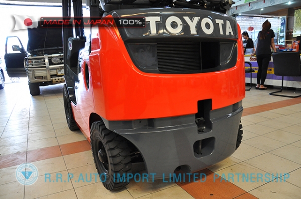 ขายรถโฟล์คลิฟท์มือสอง TOYOTA รุ่น 8FG15-32677 นำเข้าจากประเทศญี่ปุ่น 100\% ไม่เคยใช้งานในไทย