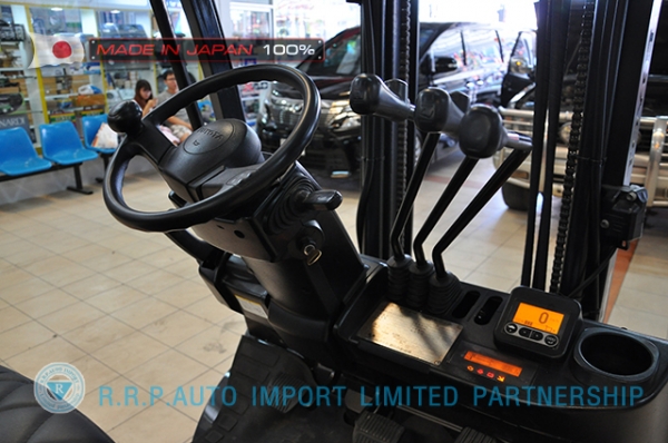 ขายรถโฟล์คลิฟท์มือสอง TOYOTA รุ่น 8FG15-32677 นำเข้าจากประเทศญี่ปุ่น 100\% ไม่เคยใช้งานในไทย