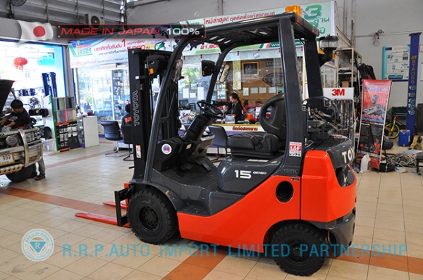 ขายรถโฟล์คลิฟท์มือสอง TOYOTA รุ่น 8FG15-32677 นำเข้าจากประเทศญี่ปุ่น 100\% ไม่เคยใช้งานในไทย