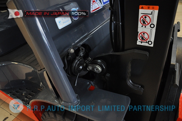 ขายรถโฟล์คลิฟท์มือสอง TOYOTA รุ่น 8FG15-32677 นำเข้าจากประเทศญี่ปุ่น 100\% ไม่เคยใช้งานในไทย