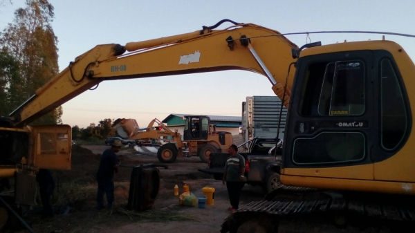 ขออนุญาติขาย PC200-6 เครื่องขมิ้น เอกสารเล่มไฟฟ้าตัด พร้อมใช้งานราคา780000  สนใจติดต่อ0853224877-0988930465