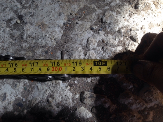 ขายโซ่ KCM made in Japan เบอร์ 60 ของใหม่อยู่ในห่อ ไม่เคยใช้งาน ยาวเส้นละ 3 เมตร มี 8 ชุดครับ ขายโซ่ KCM made in Japan เบอร์ 60 ของใหม่อยู่ในห่อ ไม่เคยใช้งาน ยาวเส้นละ 3 เมตร มี 8 ชุดครับ