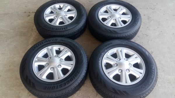 ขายล้อแม็กป้ายแดง dmax 15"×6.5" ยางปี16 สนใจติดต่อ ก.เจริญการยางครับ 081-3747940 ขายล้อแม็กป้ายแดง dmax 15"×6.5" ยางปี16 สนใจติดต่อ ก.เจริญการยางครับ 081-3747940