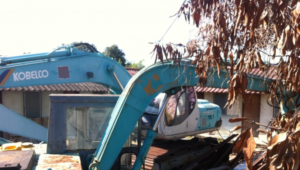 ขาย รถแบคโฮ KOBELCO SK200 M5 ขาย รถแบคโฮ KOBELCO SK200 M5