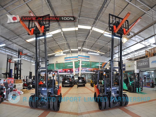 ขายรถโฟล์คลิฟท์มือสอง TOYOTA รุ่น 8FDJ30-14229 นำเข้าจากประเทศญี่ปุ่น 100\% ไม่เคยใช้งานในไทย