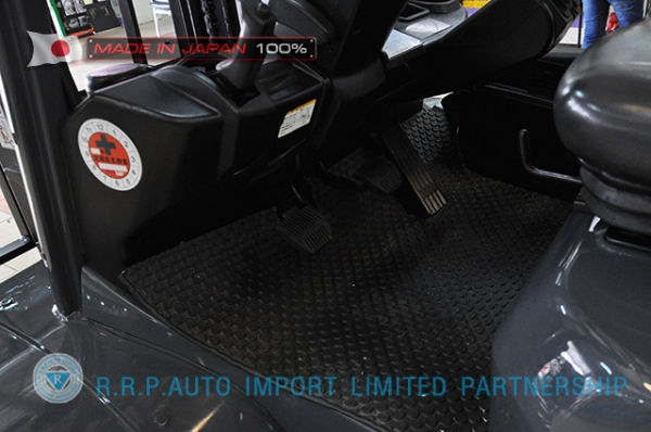 ขายรถโฟล์คลิฟท์มือสอง TOYOTA รุ่น 8FDJ30-14229 นำเข้าจากประเทศญี่ปุ่น 100\% ไม่เคยใช้งานในไทย