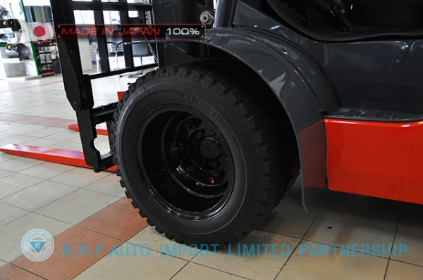 ขายรถโฟล์คลิฟท์มือสอง TOYOTA รุ่น 8FDJ30-14229 นำเข้าจากประเทศญี่ปุ่น 100\% ไม่เคยใช้งานในไทย