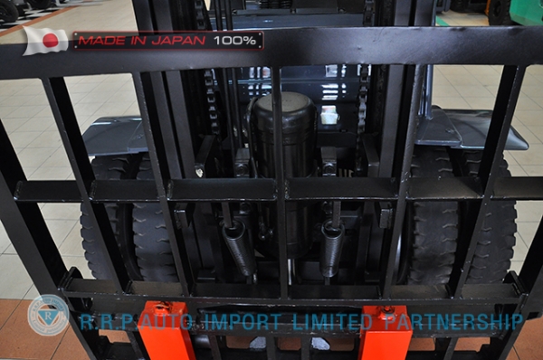 ขายรถโฟล์คลิฟท์มือสอง TOYOTA รุ่น 8FDJ30-14229 นำเข้าจากประเทศญี่ปุ่น 100\% ไม่เคยใช้งานในไทย