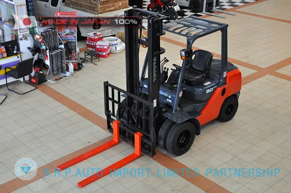 ขายรถโฟล์คลิฟท์มือสอง TOYOTA รุ่น 8FDJ30-14229 นำเข้าจากประเทศญี่ปุ่น 100\% ไม่เคยใช้งานในไทย