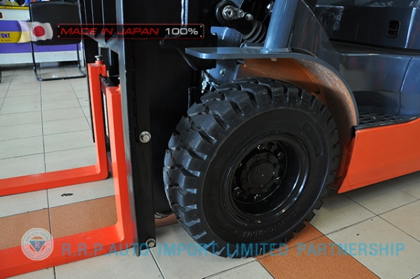 ขายรถโฟล์คลิฟท์มือสอง TOYOTA รุ่น 8FG15-32094 นำเข้าจากประเทศญี่ปุ่น 100\% ไม่เคยใช้งานในไทย