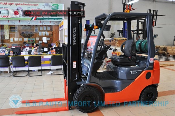 ขายรถโฟล์คลิฟท์มือสอง TOYOTA รุ่น 8FG15-32094 นำเข้าจากประเทศญี่ปุ่น 100\% ไม่เคยใช้งานในไทย