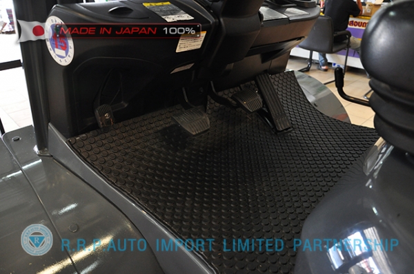 ขายรถโฟล์คลิฟท์มือสอง TOYOTA รุ่น 8FD30-31911 นำเข้าจากประเทศญี่ปุ่น 100\% ไม่เคยใช้งานในไทย