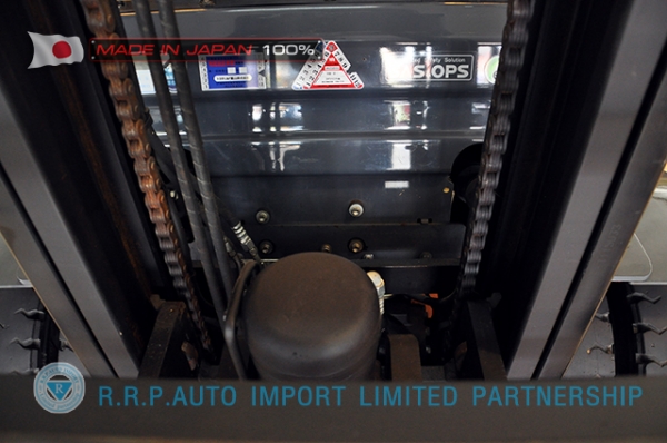 ขายรถโฟล์คลิฟท์มือสอง TOYOTA รุ่น 8FD30-31911 นำเข้าจากประเทศญี่ปุ่น 100\% ไม่เคยใช้งานในไทย